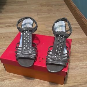 New York Transit gray sandals with pearl & rhinestone detailing. Size 7 1/2 M